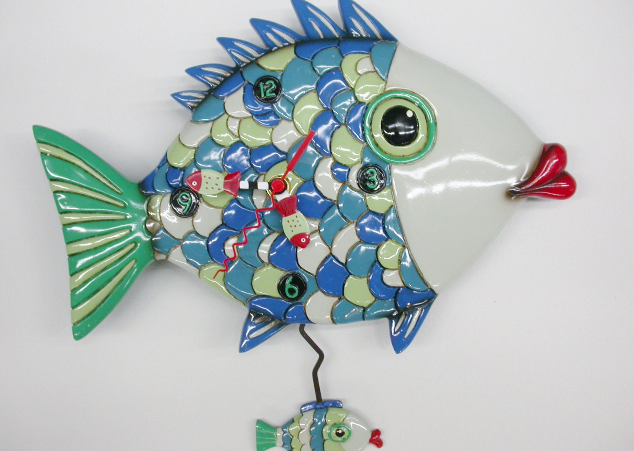 MICHELLE ALLEN Designs WALL CLOCK Decor FISHY LIP Swing Pendulum BLUE GREEN FISH 
